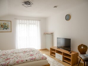 3 habitaciones y ropa de cama