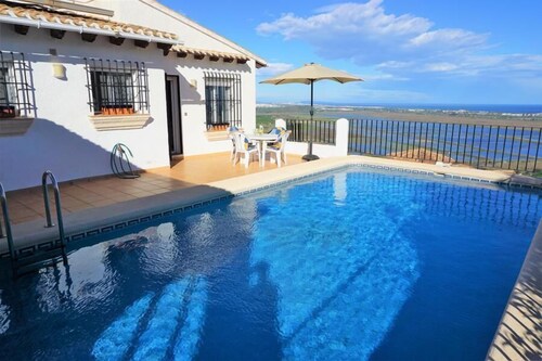 CASA JOSI avec vue imprenable sur la mer, à Monte Pego