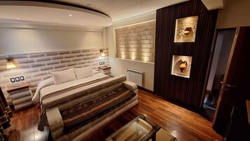 Habitación Confort con 1 cama matrimonial o 2 individuales | Ropa de cama de alta calidad, edredón y camas Select Comfort