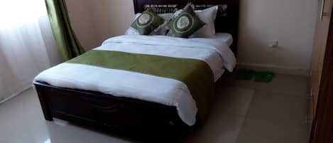 3 bedrooms, WiFi, bed sheets