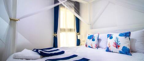 2 bedrooms, iron/ironing board, WiFi, bed sheets