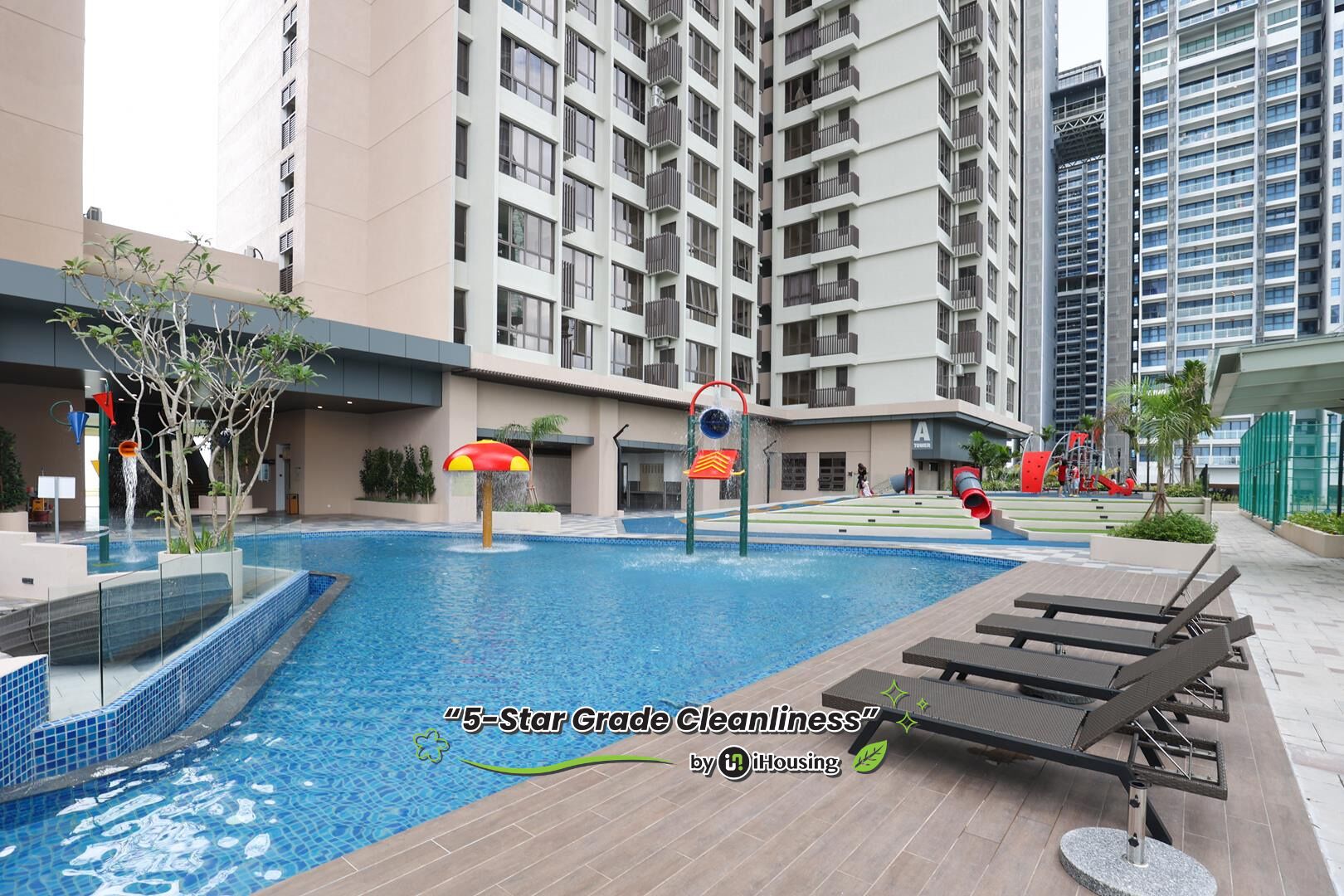 2 outdoor pools