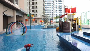 2 outdoor pools - Bali Deluxe Melaka By I Housing  (Malacca City)