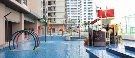 2 piscinas externas