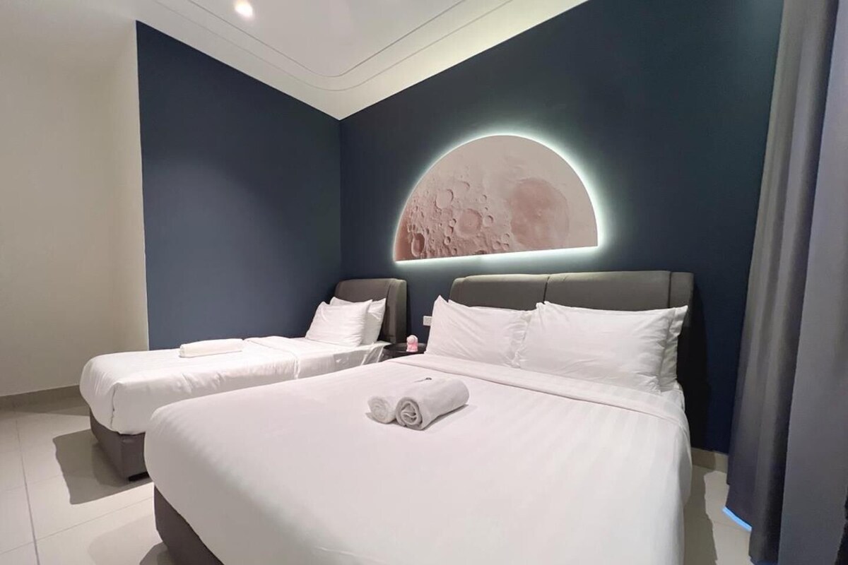 Egyptian cotton sheets, premium bedding, desk, laptop workspace