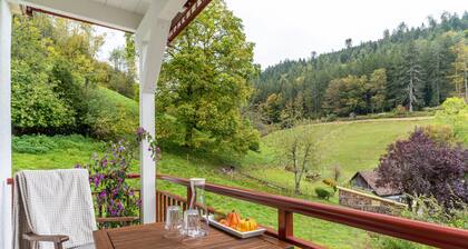 Apartment "Haus Am Waldrand" with Mountain View, Private Terrace & Wi-Fi
