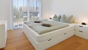 3 bedrooms, free WiFi, bed sheets