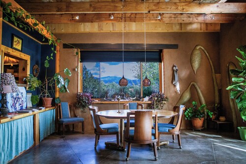 CASA DE COUGLETTA -Artist home with magical views - Ultimate retreat