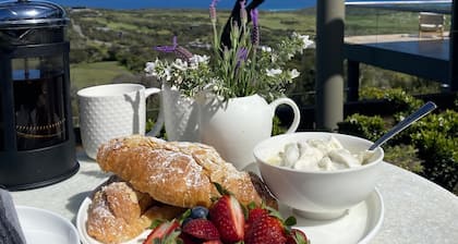 Luxe Coastal Retreat - Ocean Views, Golf Courses, Hot Springs & Winery Heaven