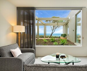 Smart-tv en een open haard