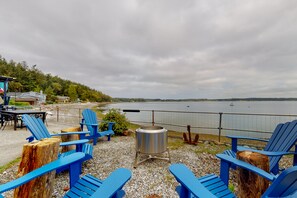 Terrace/patio - Soundfront home with beach access, firepit, deck, games, washer/dryer (Coupeville)