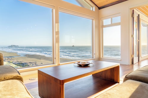 Beautiful Ocean Oasis