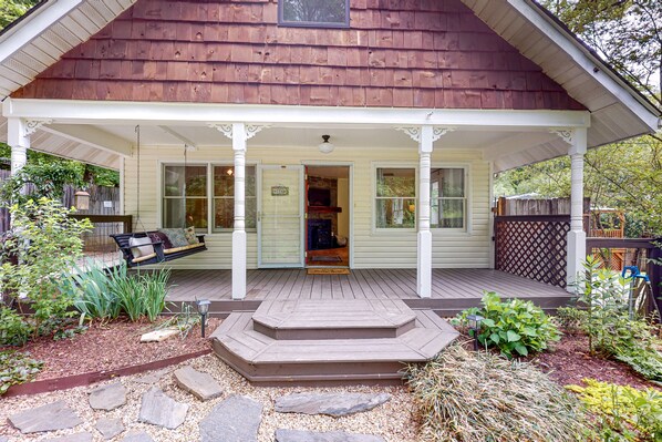 Terrace/patio - Dog-friendly farmhouse with enclosed yard, covered porch, & mountain view (Black Mountain)