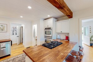 Fridge, oven, stovetop, dishwasher - Dog-friendly farmhouse with enclosed yard, covered porch, & mountain view (Black Mountain)