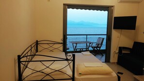 1 bedroom, iron/ironing board, internet