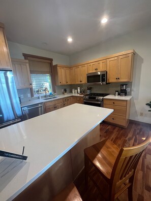Fridge, microwave, oven, stovetop - New design, luxury home, views from the hottub, Close to town, come relax!   (Eastsound)
