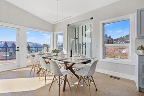 Dining - @luxury_kelowna_house (West Kelowna)