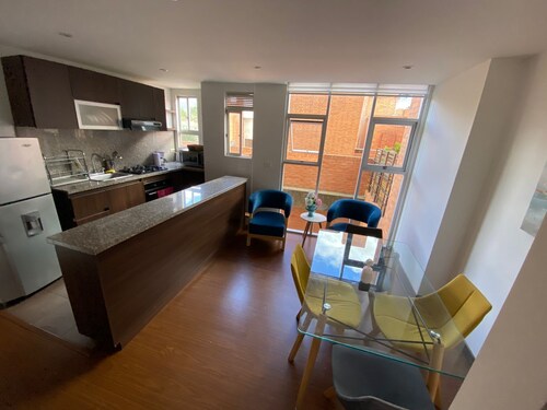 Apartamento con Terraza Privada en la Calleja. A 3 min de la Clinica Reina Sofía