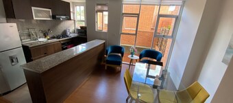 Apartamento con Terraza Privada en la Calleja. A 3 min de la Clinica Reina Sofía