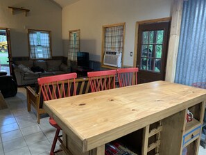 Dining - ROOSTERS RETREAT CABIN #5  OFF RIVER ROAD New Braunfels TX   (New Braunfels)