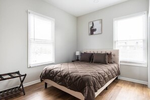 4 bedrooms, desk, iron/ironing board, WiFi