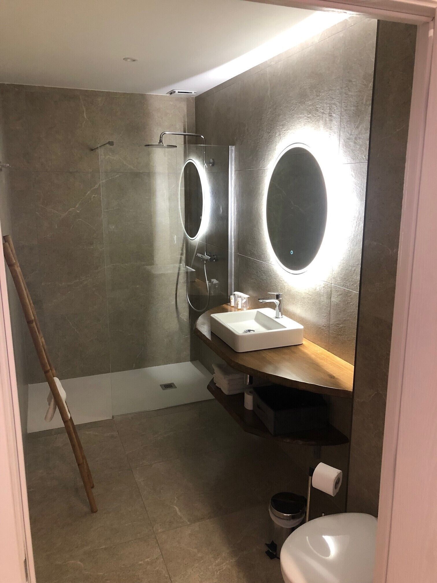 comfort room | bathroom | shower, hydromassage showerhead, hair dryer, towels