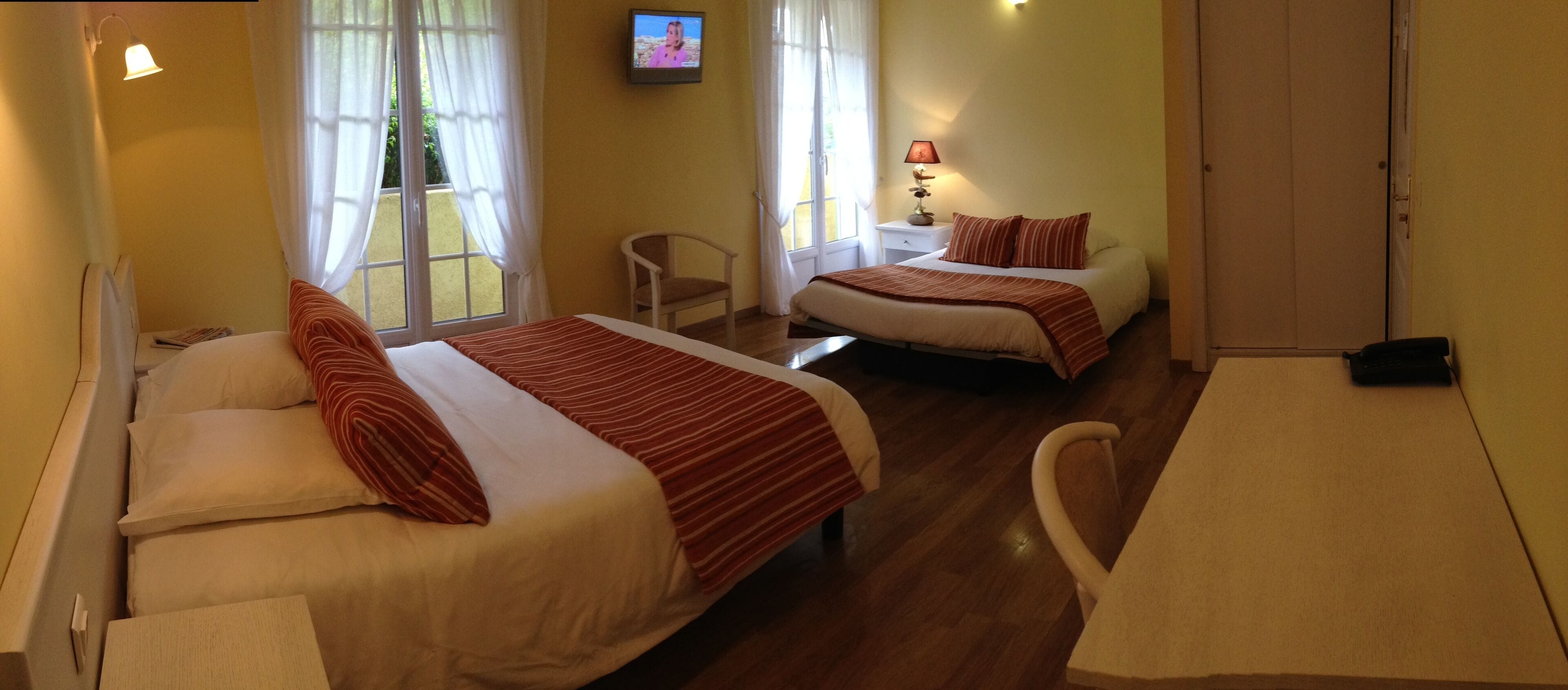 family room | 3 bedrooms, desk, laptop workspace, soundproofing