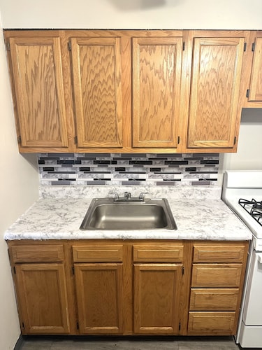 LUXURY 2 BEDROOM APARTMENT