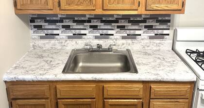 LUXURY 2 BEDROOM APARTMENT