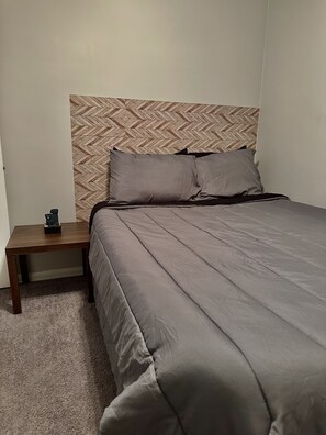 2 makuuhuonetta, ilmainen Wi-Fi, vuodevaatteet