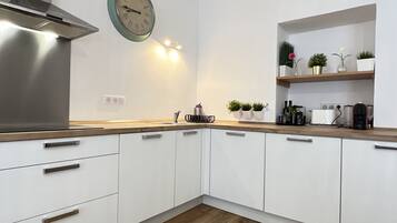 Fridge, microwave, oven, dishwasher