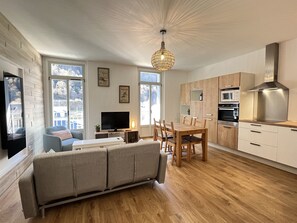 TV - Haut du village, T2 + alcôve 5p. (Cauterets)