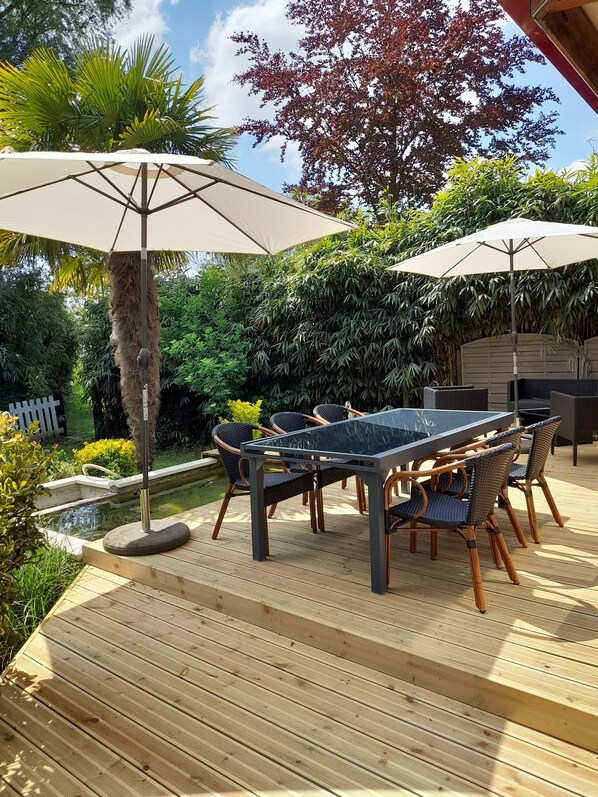 Outdoor dining - Domaine en Pleine Nature, aux Portes de la Baie de Somme (Rue)