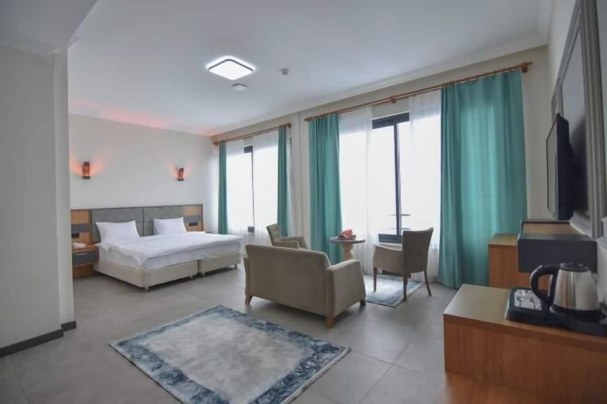 1 chambre, literie de qualité supérieure, minibar, bureau
