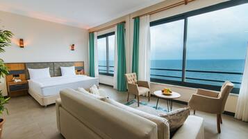 Superior Suite | 1 bedroom, premium bedding, minibar, desk