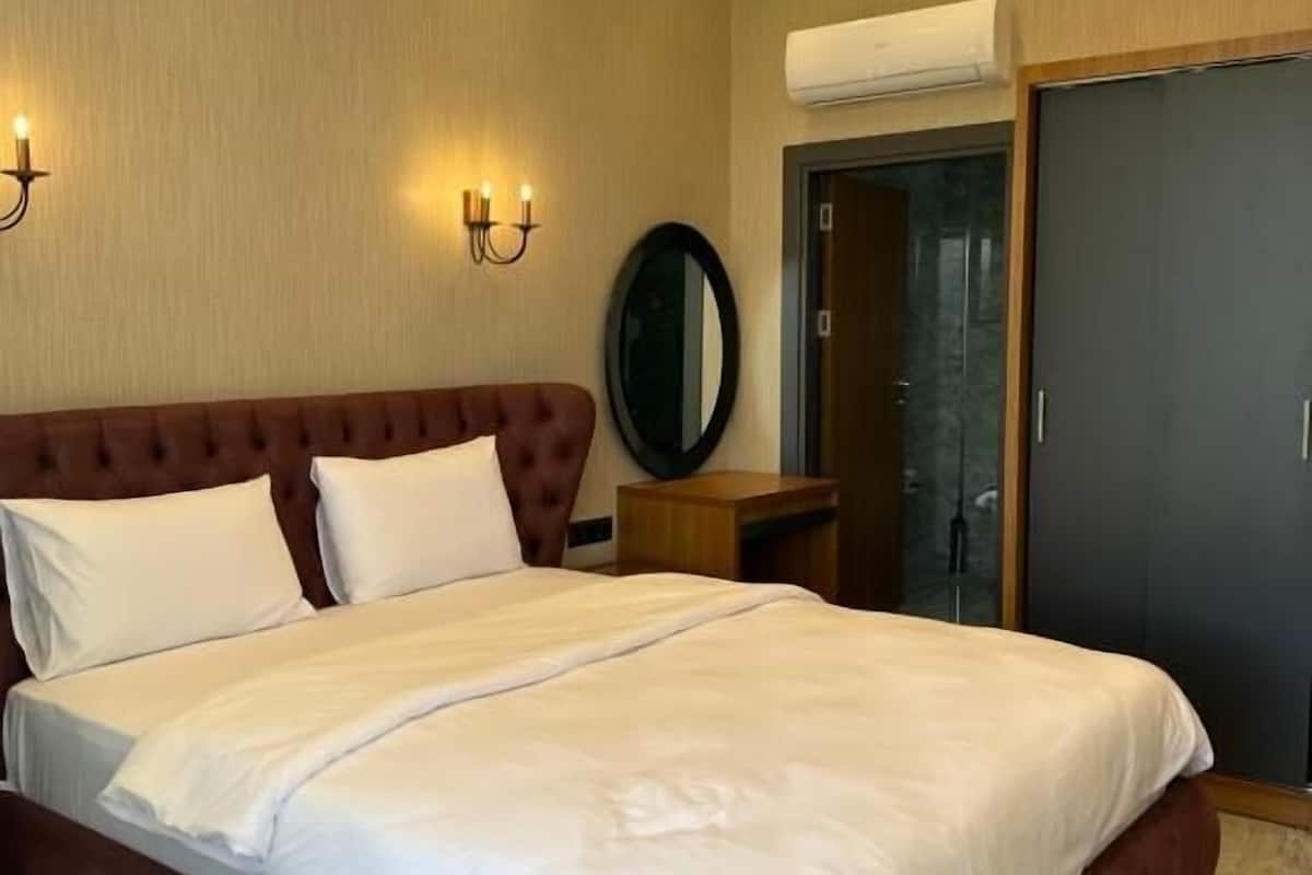 1 chambre, literie de qualité supérieure, minibar, bureau