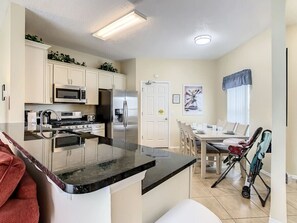 Fridge, microwave, oven, stovetop - Single Level POOL Home/Themed Room by Disney (Davenport)
