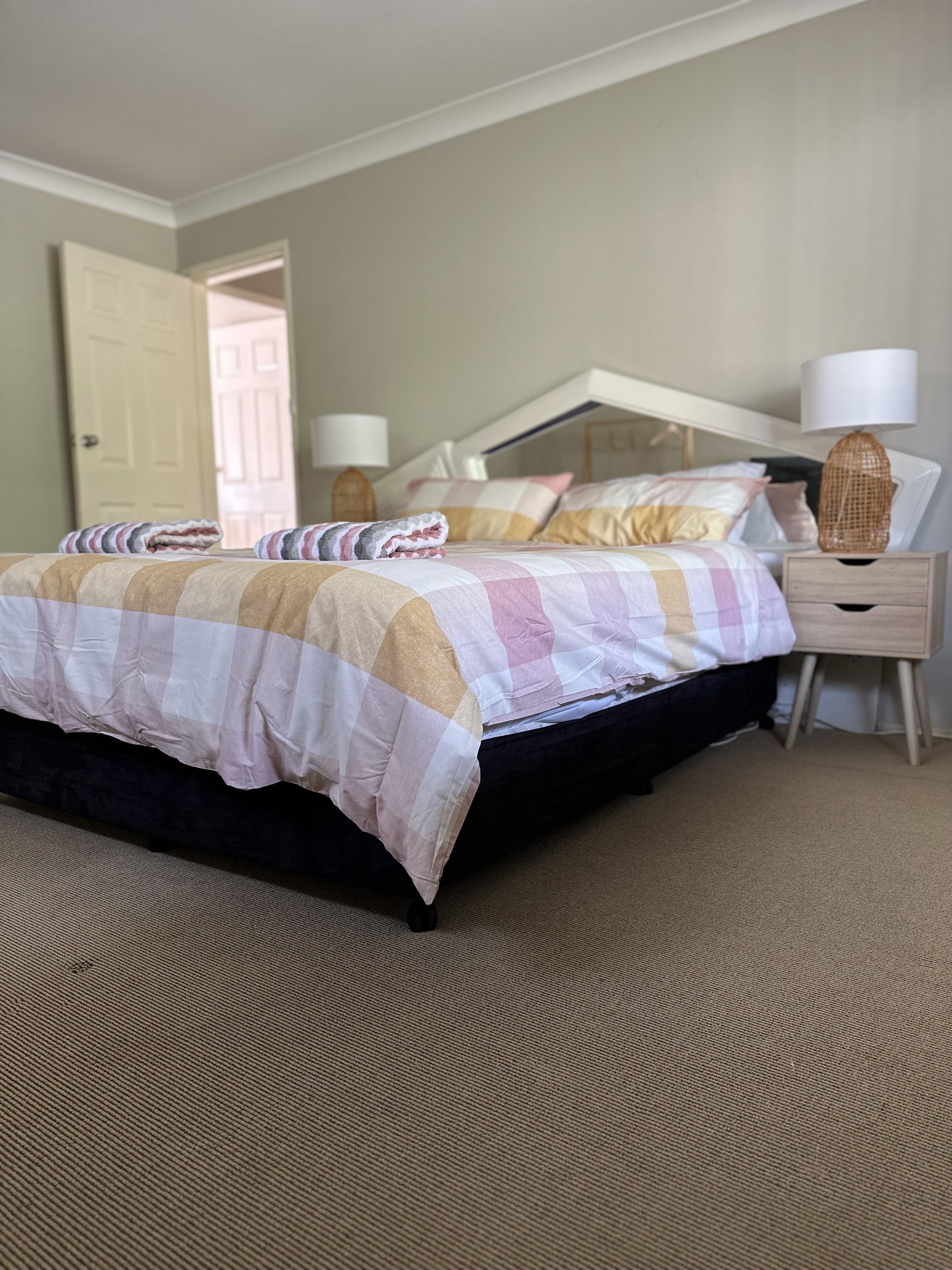 4 bedrooms, WiFi, bed sheets