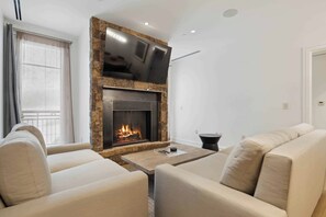 TV, fireplace - Solaris PHCW - 2 Bedroom (Vail)