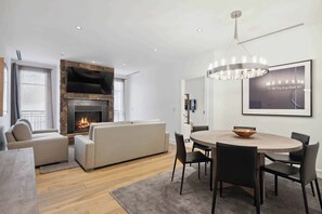 Interior - Solaris PHCW - 2 Bedroom (Vail)