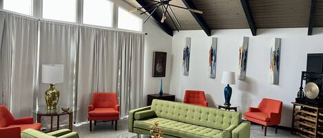 Smart TV, DVD player