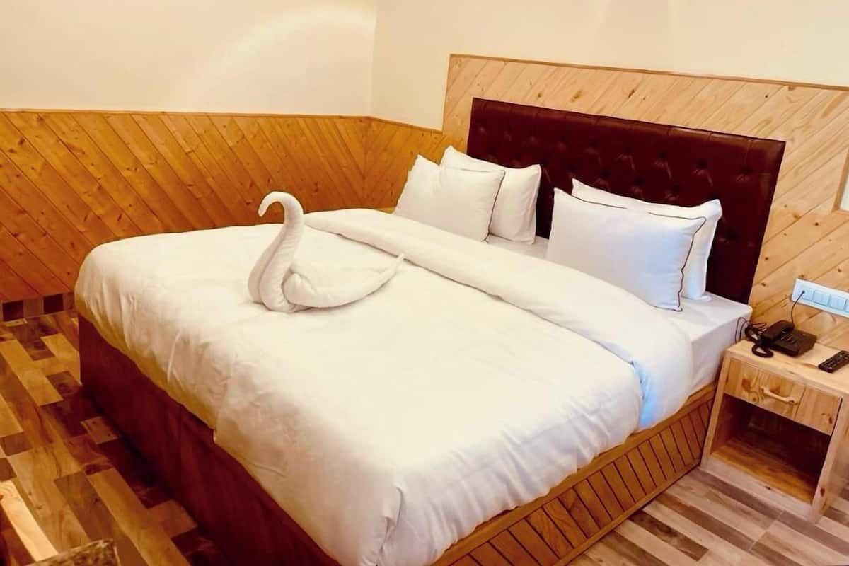Chambre Standard | Literie de qualité, bureau, accès au Wi-Fi (inclus), literie fournie