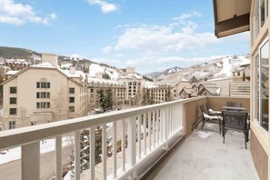 Outdoor dining - Saint James Place 500 (Beaver Creek)