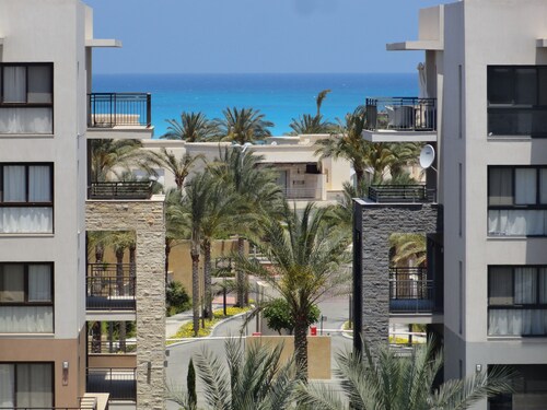 Amazing chalet for rent in Marassi , sea & pool view, close to the beach 2 mins.