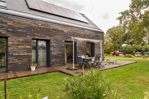 Holiday Home 'Grande Maison Bord De Mer' with Private Terrace and Private Garden