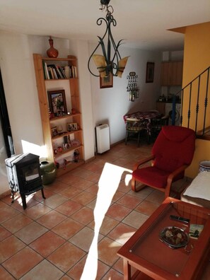 Interior - Holiday Home "La Casita Azul" with Mountain View, Private Terrace & Wi-Fi (Grazalema)