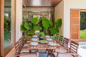 Outdoor dining