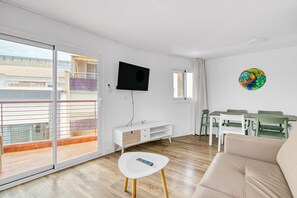 TV - Apartment "404 Los Pisos de Concha" with Balcony & Wi-Fi (Benidorm)