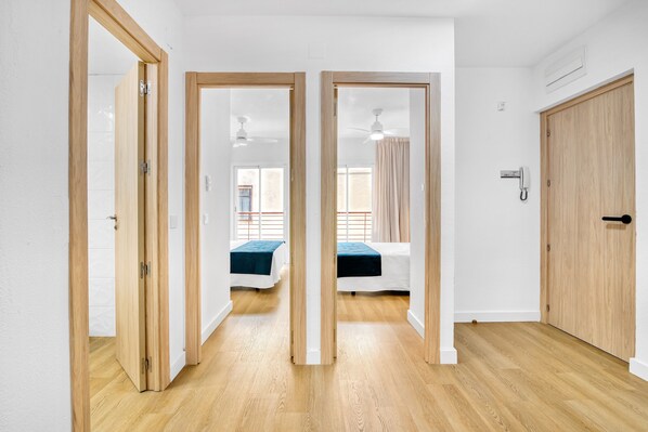 2 habitaciones, tabla de planchar con plancha y wifi gratis 