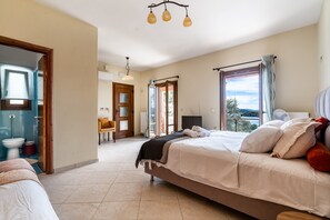 5 chambres, fer et planche à repasser, Wi-Fi gratuit, draps fournis